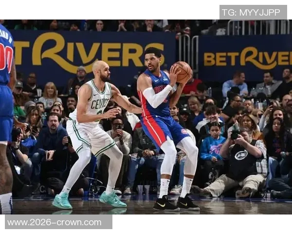 NBA赛况分析开拓者胜尼克斯勇士击败老鹰火箭大胜国王展现强势表现